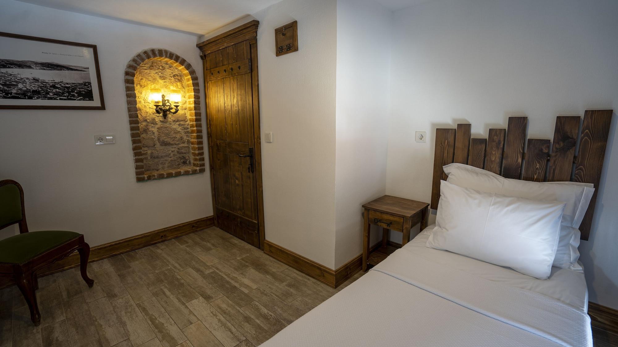 Villa Pietra Butik Otel Ayvalik Bagian luar foto