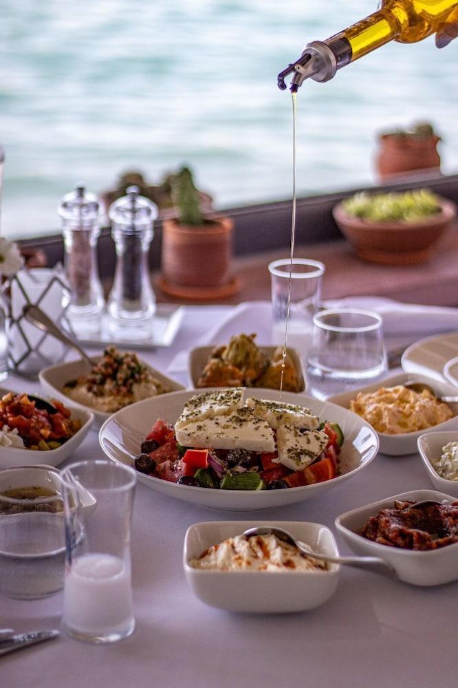 Villa Pietra Butik Otel Ayvalik Bagian luar foto